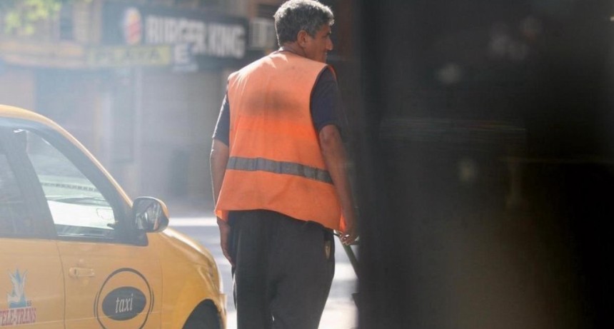 C&oacute;rdoba aprob&oacute; la prohibici&oacute;n de naranjitas ilegales, limpiavidrios y picadas