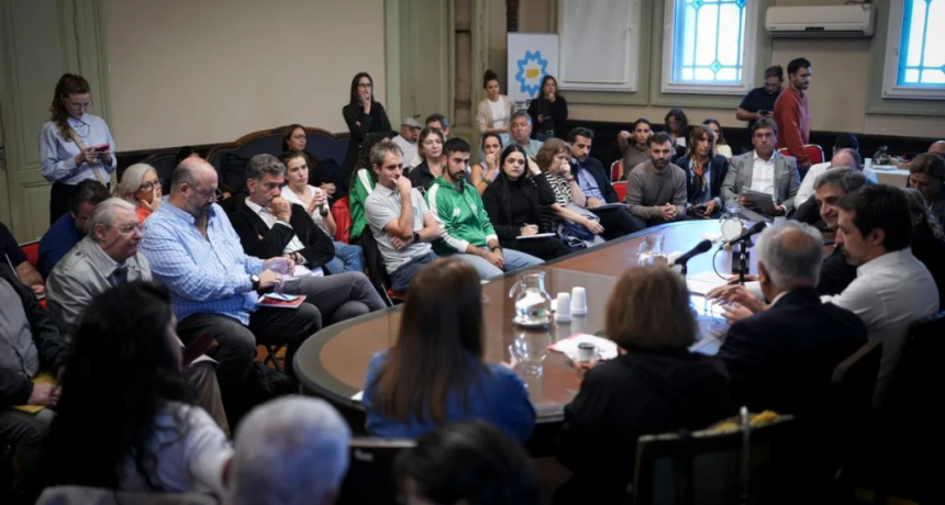 Crisis del sistema de salud: diputados y funcionarios se reunieron en Buenos Aires, con presencia santafesina