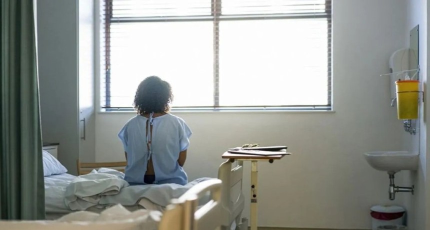 Suicidios en Argentina: alertan por el impacto del ajuste y la crisis de salud mental
