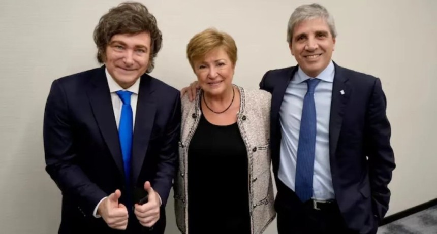 El FMI proyect&oacute; c&oacute;mo seguir&aacute; la econom&iacute;a argentina: qu&eacute; espera para la inflaci&oacute;n y la actividad