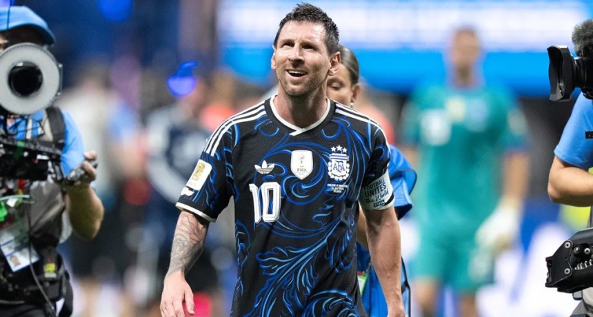 Messi emocion&oacute; a todos con su mensaje para Maradona tras vencer a Inglaterra: 
