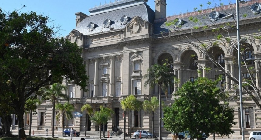 Noviembre volvió a traer menos coparticipación nacional y Santa Fe volvió a quedar relegada