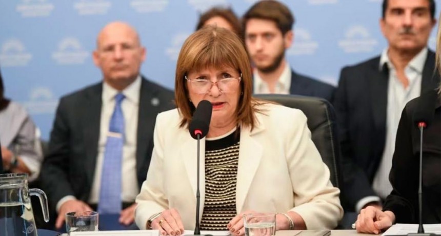 Patricia Bullrich: “Los delegados van a tener un límite de diez horas mensuales pagas; el resto, a laburar”