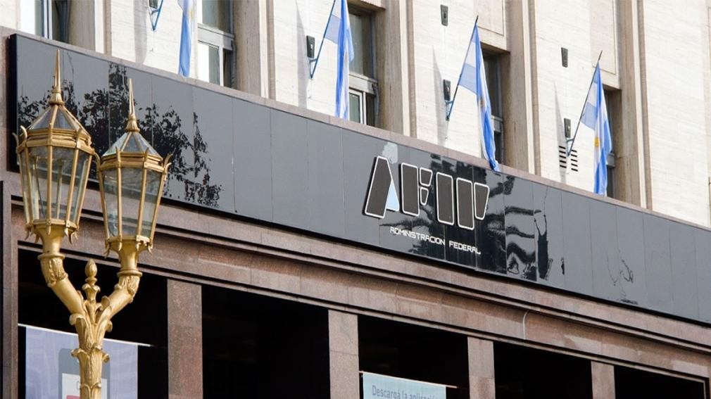 La AFIP denunció a tres empresas que fugaron U$S 37.000.000 mediante importaciones