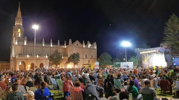 Transmisión de LT9: comienza este viernes el Festival Folklórico de Guadalupe 