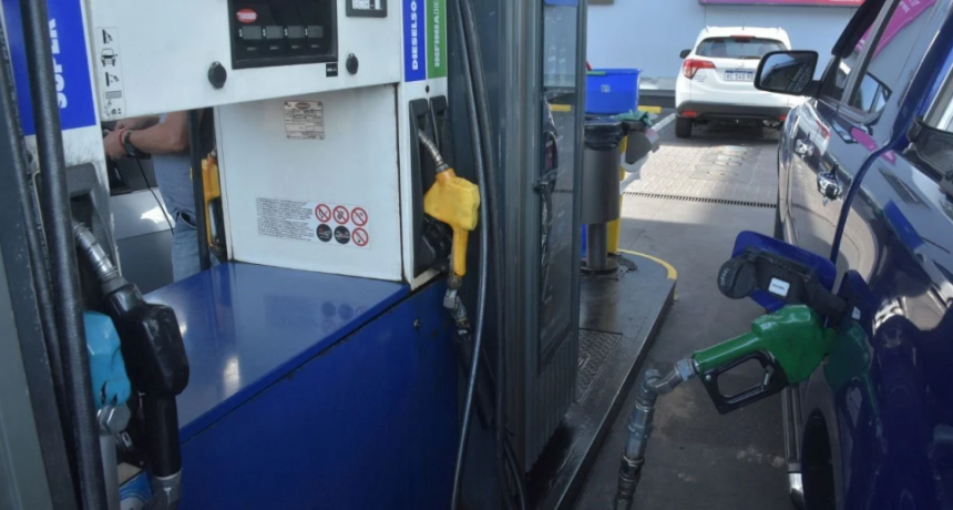 Los aumentos en las naftas que vienen y qué sucederá con las tarjetas de crédito