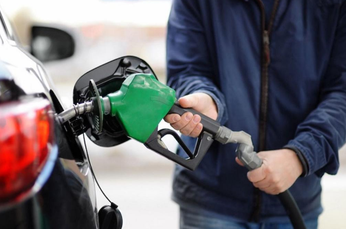 Combustibles: cómo obtener un 30% de descuento y hasta $25.000 de reintegro