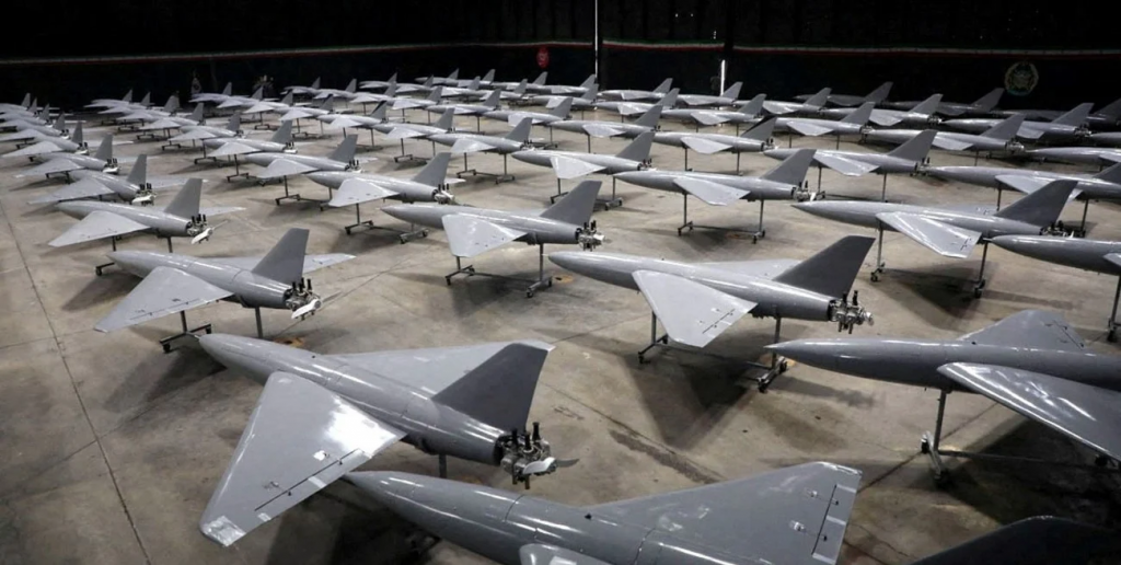 Irán potencia su arsenal con 1.000 drones y Rusia advierte sobre el riesgo de caos por un posible ataque de EE. UU.