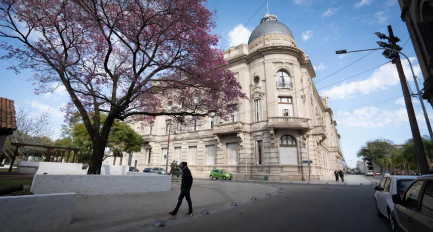 Paritarias en Santa Fe: el Gobierno prepara la convocatoria para primeros días de febrero y atada a la inflación