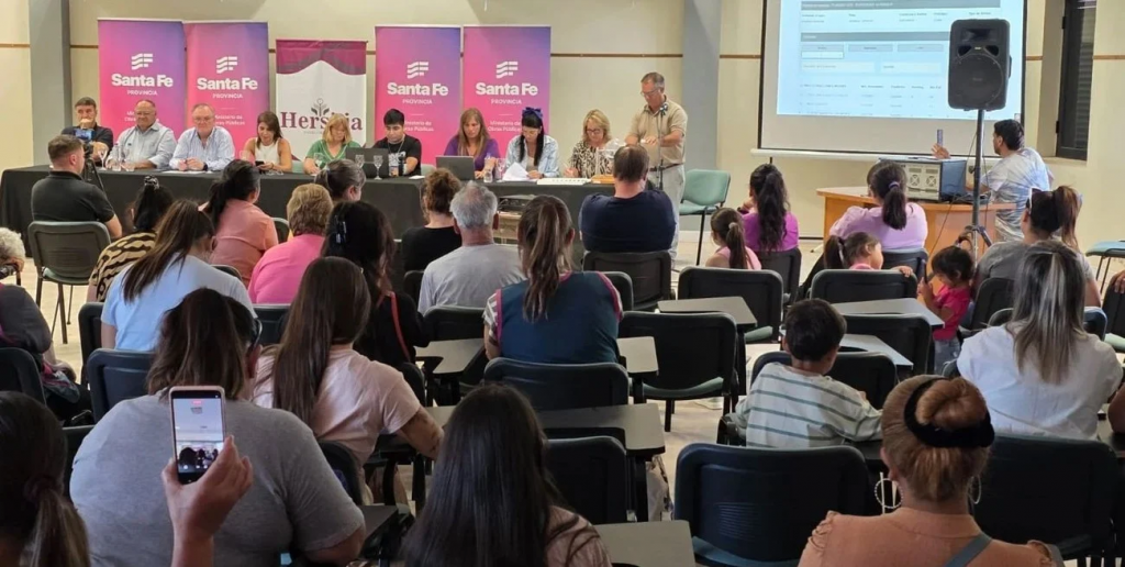 Diez familias de Hersilia accedieron a la casa propia