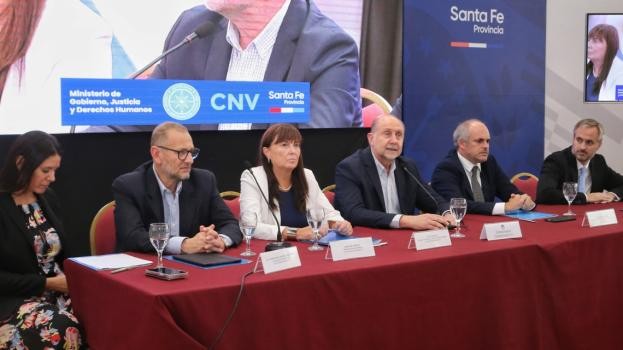 Provincia y UIF brindaron una capacitación a municipios y comunas para detectar maniobras de lavado de dinero