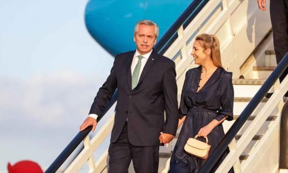Fernández regresó al país tras la reunión con Biden: 