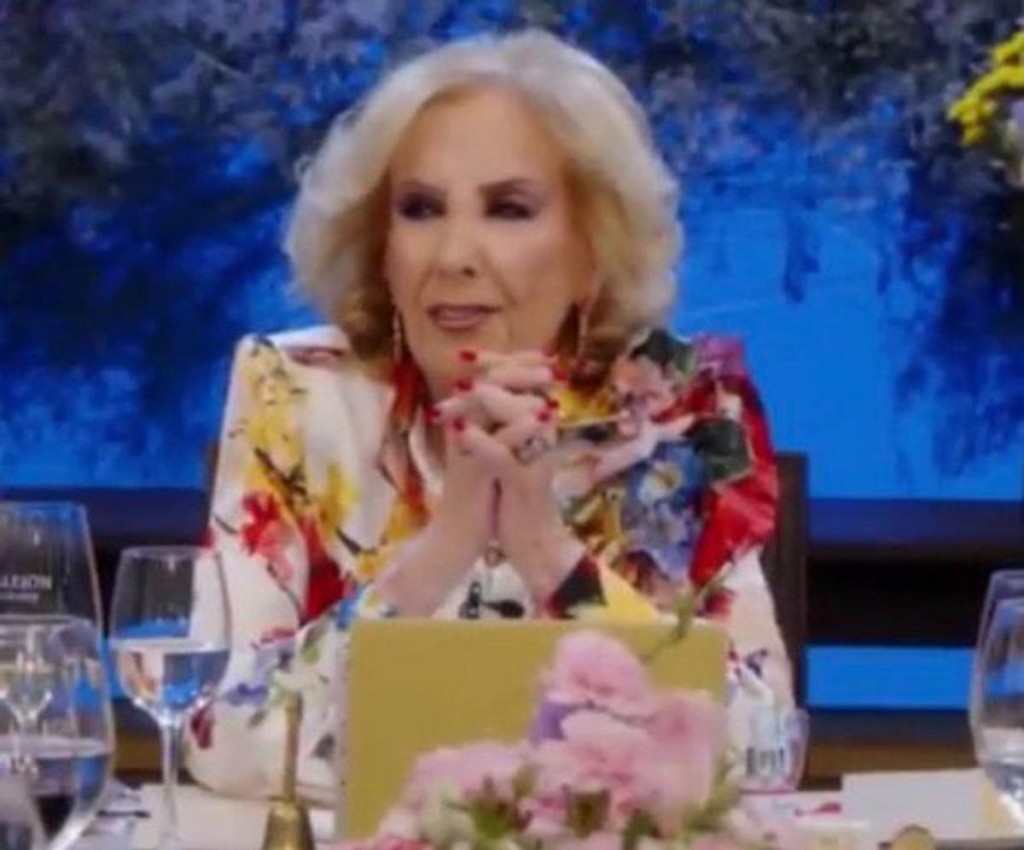 Mirtha Legrand cuestiona a Alfredo Leuco sobre su pasado comunista