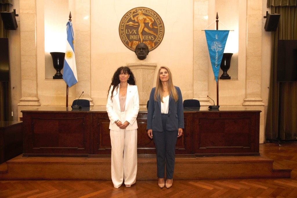 Asumi&oacute; Laura Tarabella, primera rectora mujer en la historia de la UNL