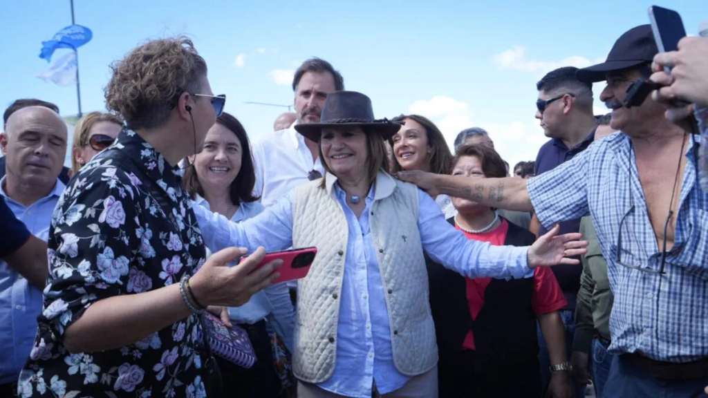 Patricia Bullrich en Expoagro 2026: �Bajar retenciones es nuestro compromiso, pero el super&aacute;vit es innegociable�