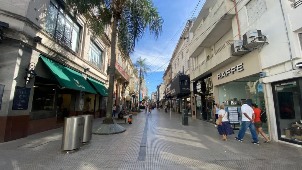 Comercios vac&iacute;os en Santa Fe: la p&eacute;rdida de poder adquisitivo profundiza la ca&iacute;da del consumo