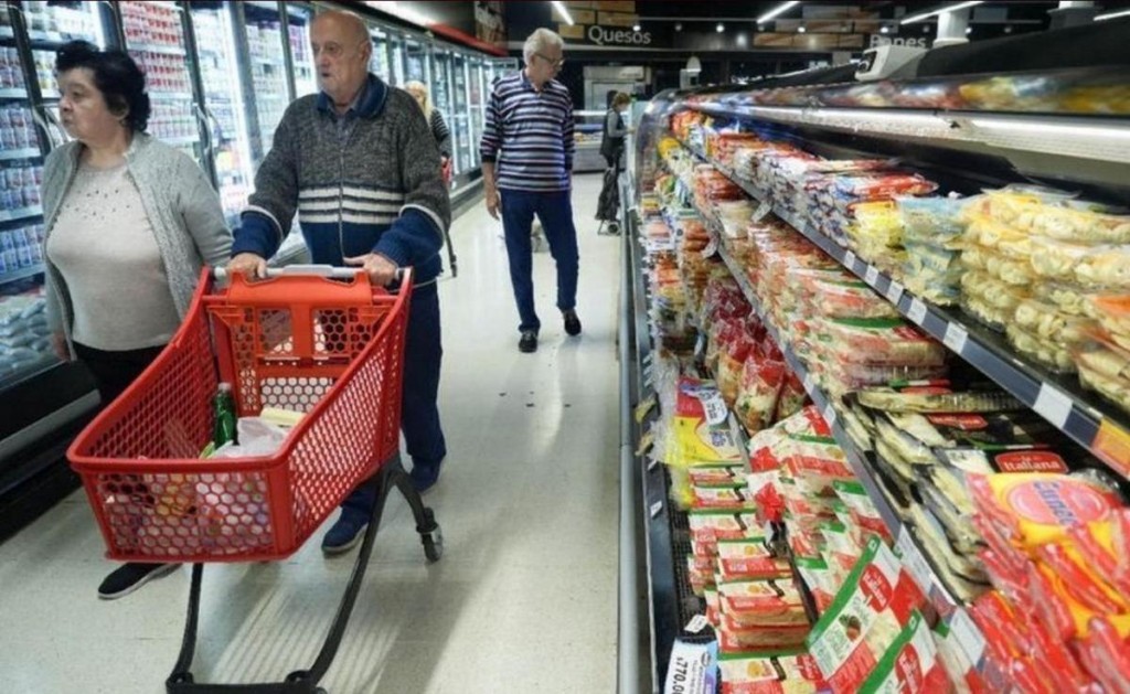 Supermercados: ca&iacute;da del consumo y auge de las tarjetas de cr&eacute;dito