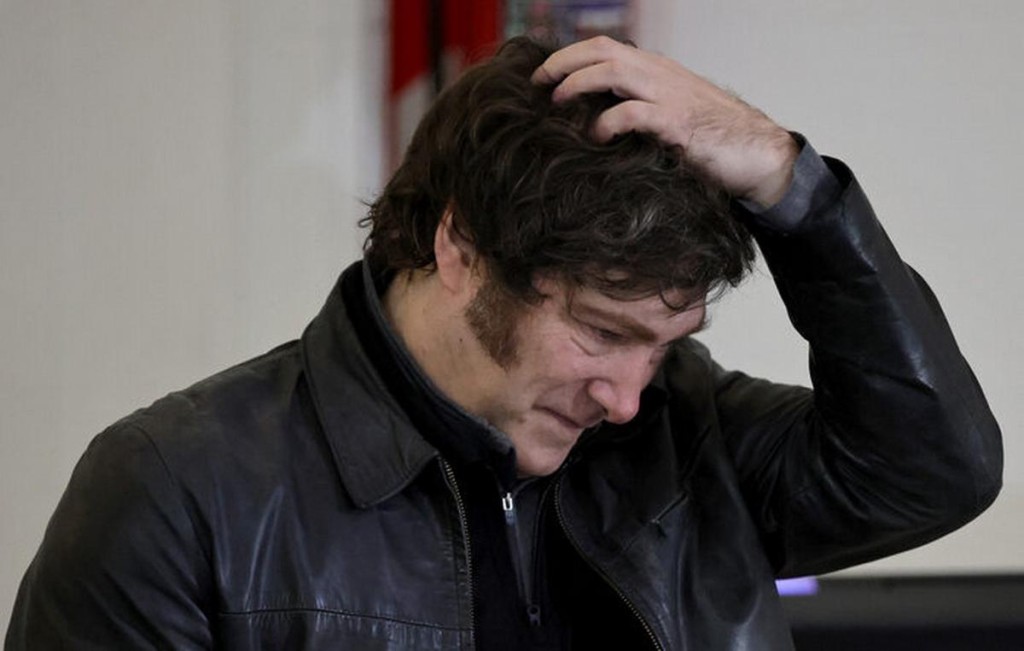 El fin de la luna de miel: por qu&eacute; la imagen de Milei cay&oacute; 10 puntos