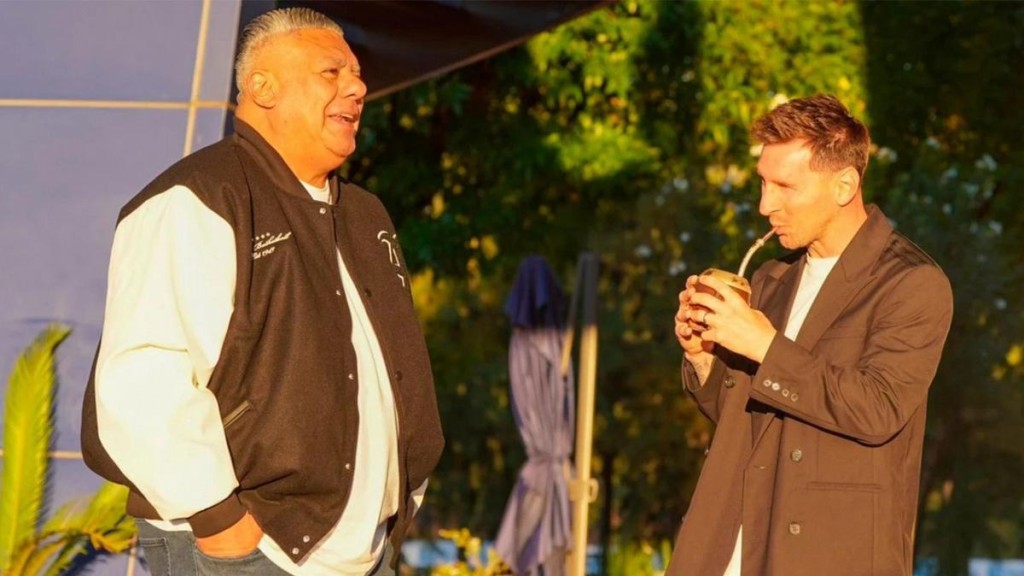 Messi y Tapia: &iquest;Qu&eacute; significa la foto?