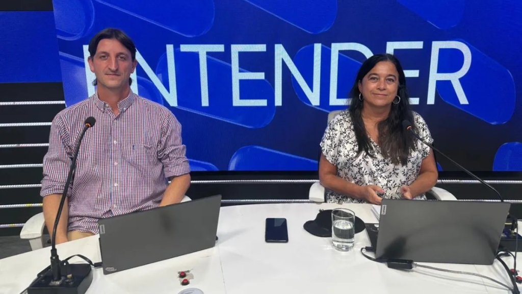 La prohibici&oacute;n de los tel&eacute;fonos celulares en las escuelas, en una nueva emisi&oacute;n de Claves para Entender