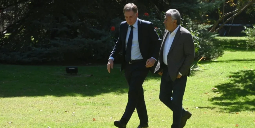 Santilli vuelve a caminar las provincias buscando apoyos para el nuevo paquete de reformas