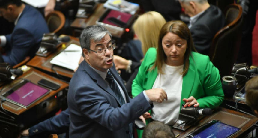 Fuerte rechazo de la oposición por el 