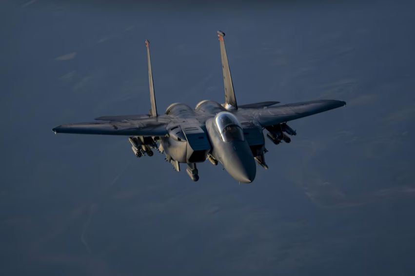 Dos aviones de guerra de Estados Unidos fueron derribados en Ir&aacute;n: contin&uacute;a la b&uacute;squeda de un tripulante desaparecido