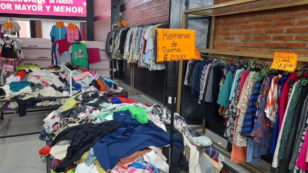 Ropa usada, frontera y crisis textil: qu&eacute; hay detr&aacute;s del fen&oacute;meno que tiene a Jujuy como principal puerta de entrada