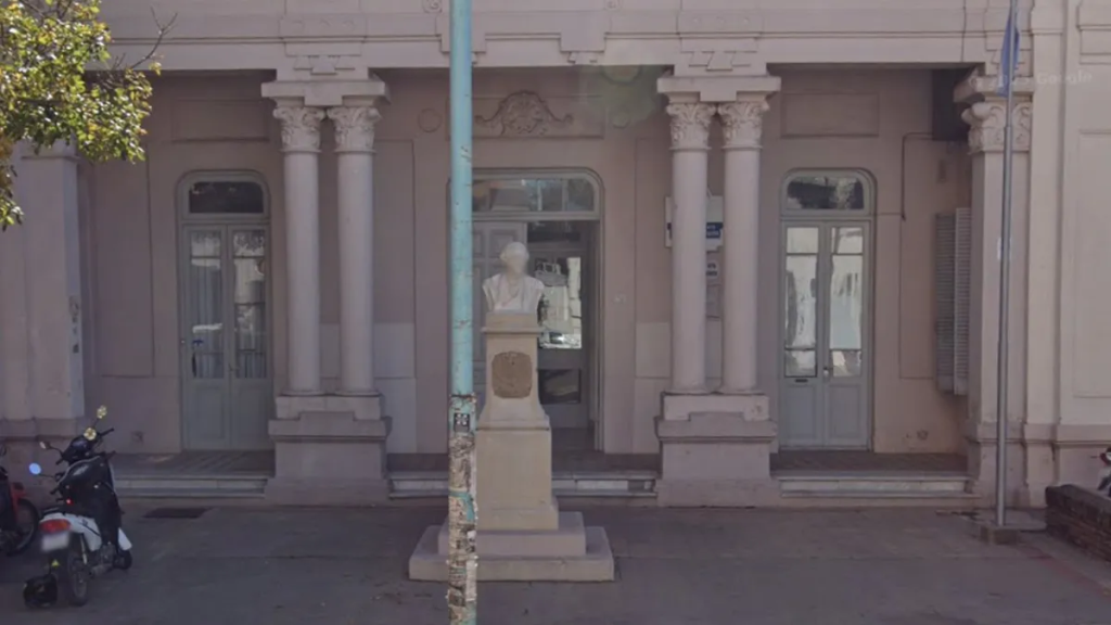 Preocupaci&oacute;n en la escuela de Rafaela donde un alumno llev&oacute; un aire comprimido: "Hay padres que hoy no llevaron a sus hijos"