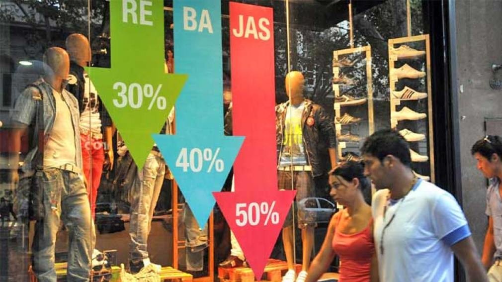 Las ventas minoristas cayeron en marzo y acumulan 11 meses consecutivos en baja