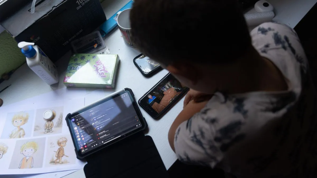 Menores y redes sociales: la discusi&oacute;n que empieza a escalar en Santa Fe tras el planteo del MPA