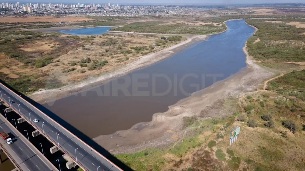"No estamos en alerta": Provincia niega inundaciones por la crecida del r&iacute;o Salado y desmiente alerta viral de Google