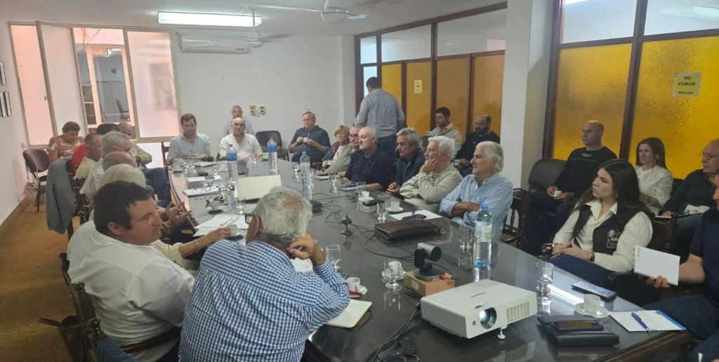 El campo santafesino debati&oacute; reformas, clima y mercados en el Consejo de CARSFE