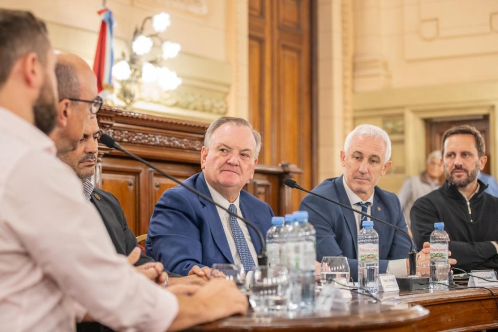 Ronda de consultas con entidades empresarias, productivas y colegiadas