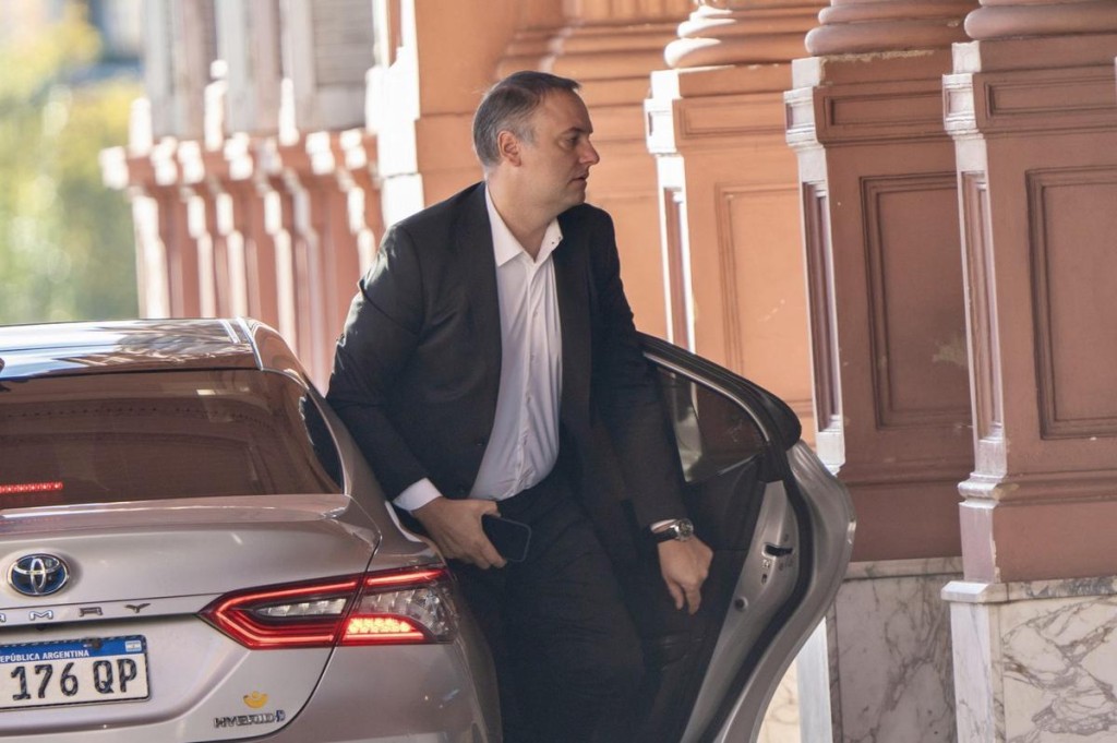 Declar&oacute; la inmobiliaria y revel&oacute; cambios en el valor del departamento de Adorni