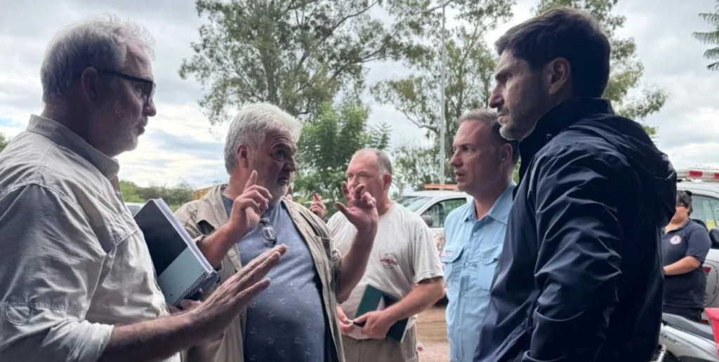 Pullaro supervis&oacute; la defensa h&iacute;drica y el funcionamiento de las bombas en Villa Minetti