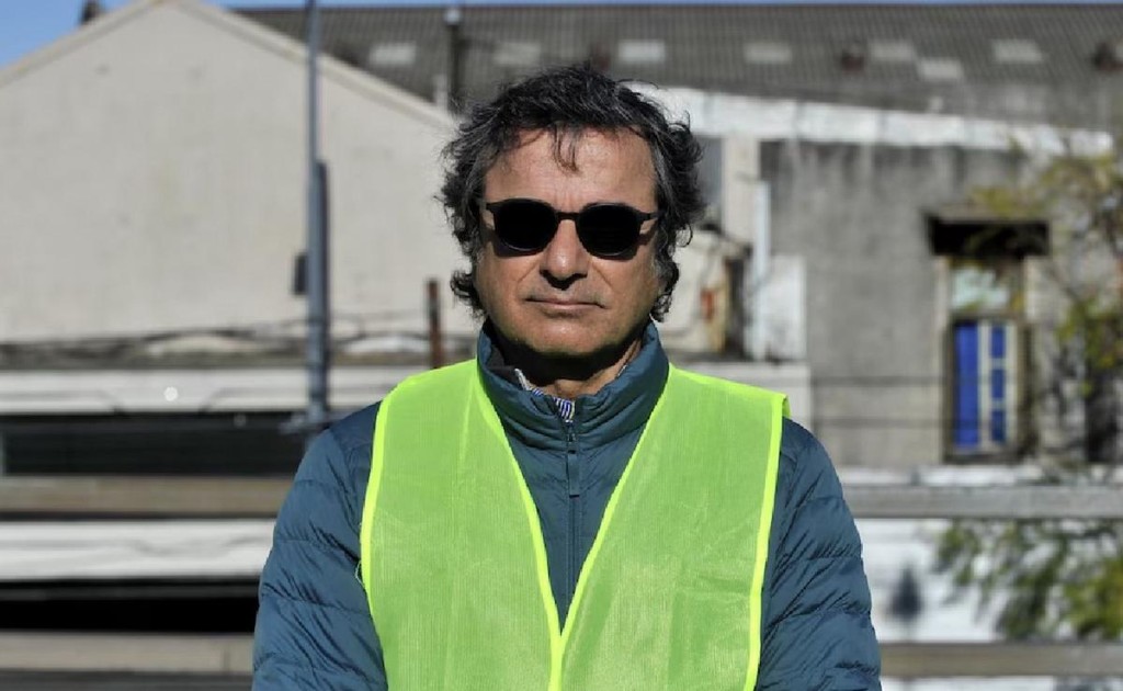 Renunci&oacute; Carlos Frugoni, funcionario sospechado de no declarar bienes en EE.UU.