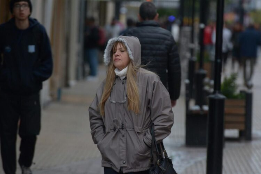 El invierno se adelanta: una masa de aire polar provoca un marcado descenso t&eacute;rmico en Santiago del Estero