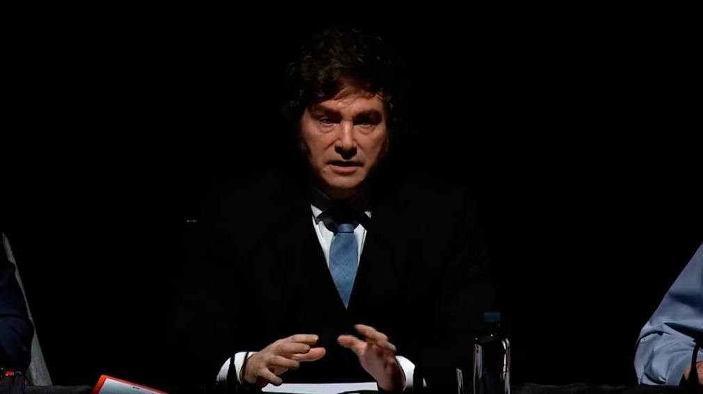 Javier Milei se molest&oacute; por una pregunta sobre la inflaci&oacute;n: &ldquo;No es el lugar, no es el momento&rdquo;