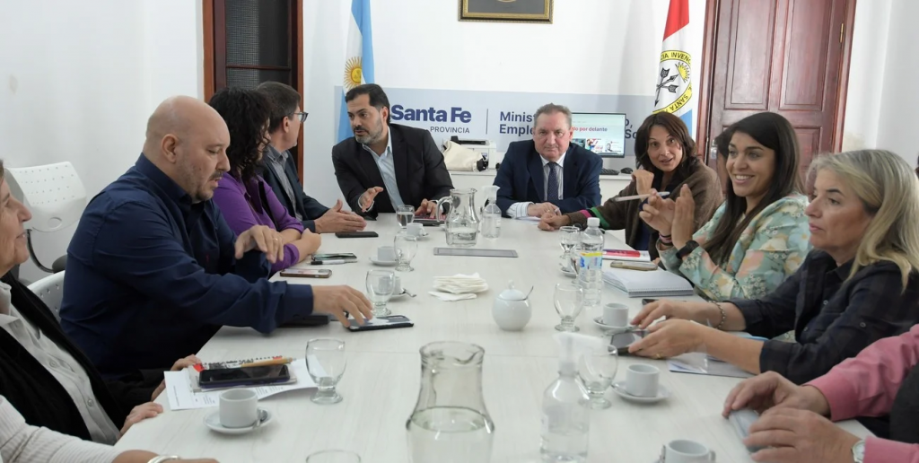 Con críticas cruzadas, se retoma este miércoles la paritaria docente en Santa Fe