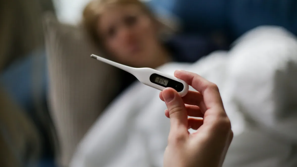 Aumento de consultas por cuadros febriles en Santa Fe: cómo diferenciar gripe, dengue y covid