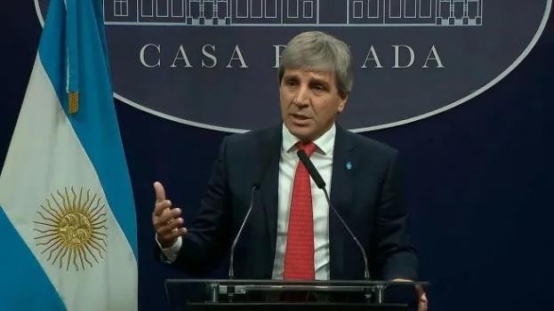 Dólares en el colchón: uno por uno, cuáles son los anuncios del Gobierno sobre la reducción de controles
