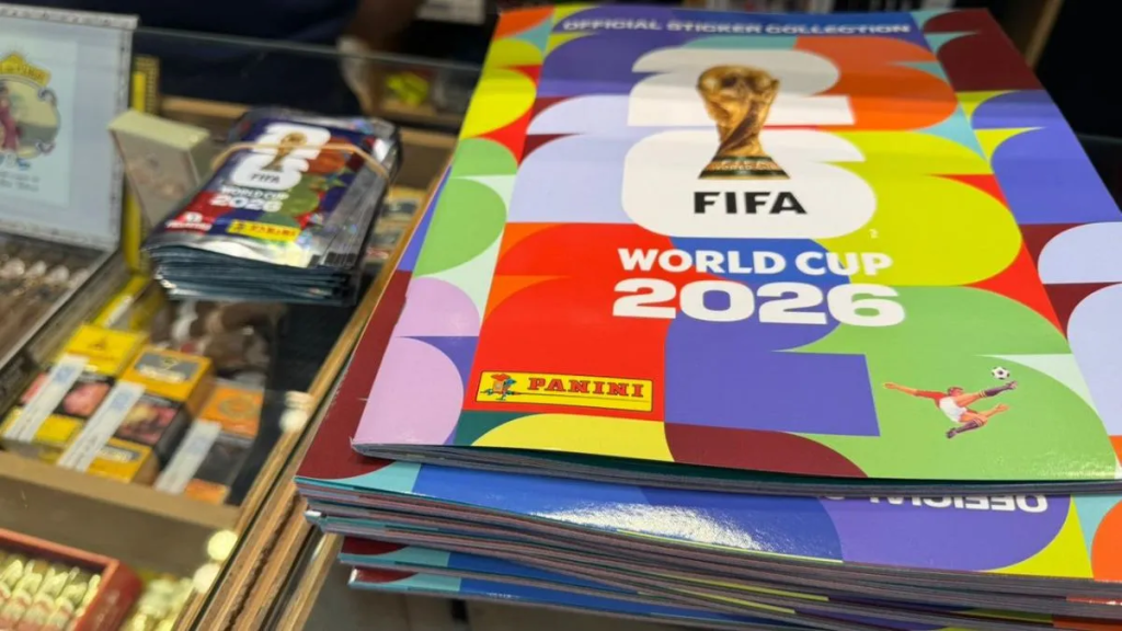 Furor por el Mundial: un comercio de Santa Fe ya vendi&oacute; 200 mil figuritas y 3 mil &aacute;lbumes