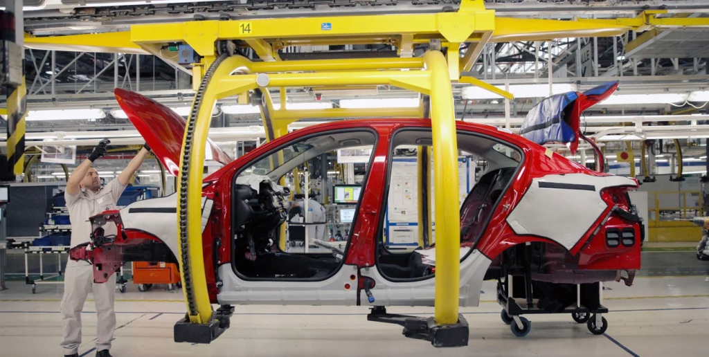 La producci&oacute;n de autos cay&oacute; casi 20% en abril