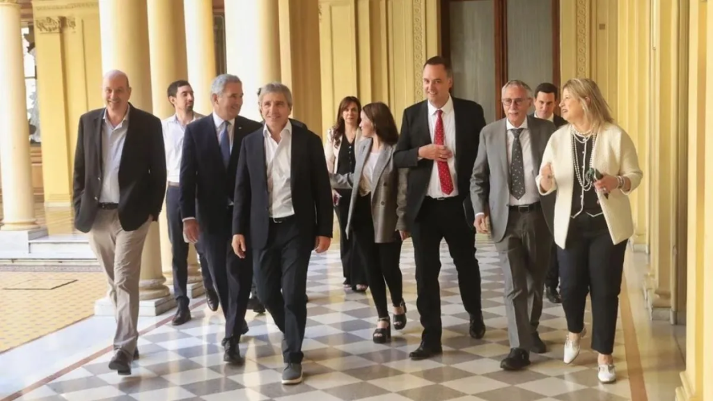 En una nueva reuni&oacute;n de Gabinete, Javier Milei volvi&oacute; a respaldar a Manuel Adorni