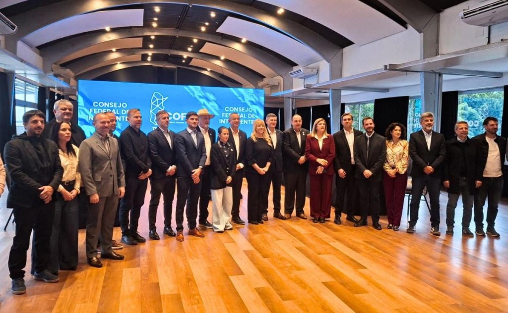Intendentes, gobernadores y la pol&iacute;tica del "no hay plata"