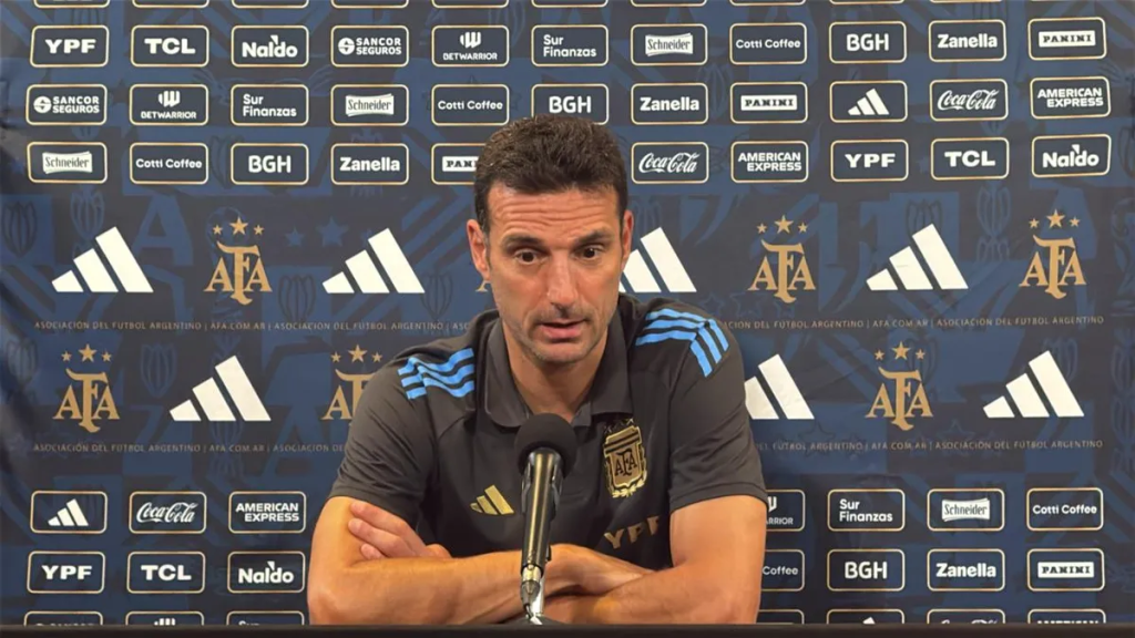Selecci&oacute;n Argentina: Scaloni rompi&oacute; el silencio por Messi y sum&oacute; a un santafesino como posible sorpresa para el Mundial