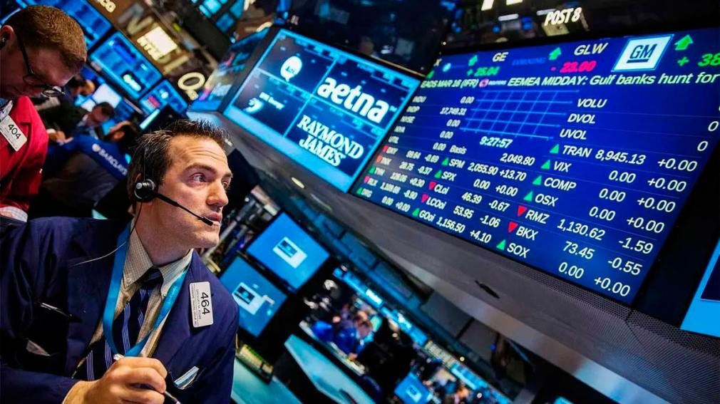 Las acciones argentinas saltaron hasta 8,8% en Wall Street y el riesgo pa&iacute;s volvi&oacute; a bajar