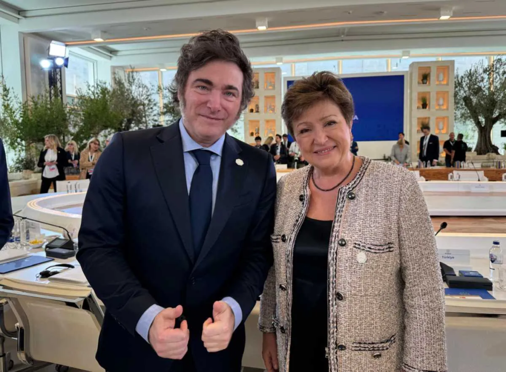 Ganancias, IVA y Monotributo: los cambios que sugiri&oacute; el FMI para los impuestos que pagan los argentinos