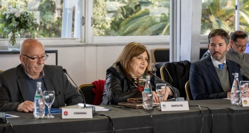 Tras el receso de julio, las 813 primarias rurales tendrán media hora más de clases